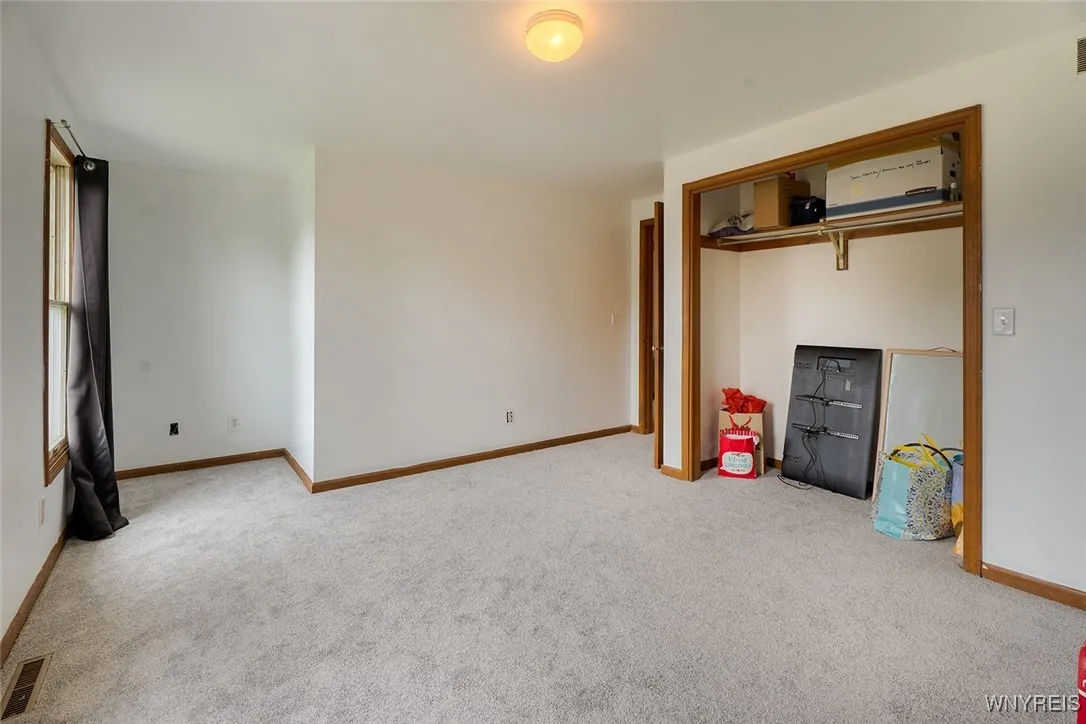 637 Kaymar Drive, Amherst, New York 14228, Amherst, New York 14228, 3 Bedrooms Bedrooms, 8 Rooms Rooms,3 BathroomsBathrooms,Residential,For Sale,637 Kaymar Drive, Amherst, New York 14228,B1611609