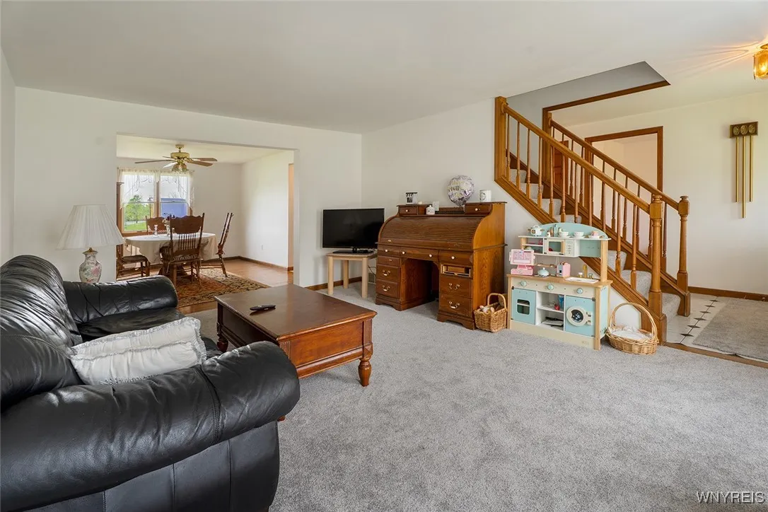 637 Kaymar Drive, Amherst, New York 14228, Amherst, New York 14228, 3 Bedrooms Bedrooms, 8 Rooms Rooms,3 BathroomsBathrooms,Residential,For Sale,637 Kaymar Drive, Amherst, New York 14228,B1611609