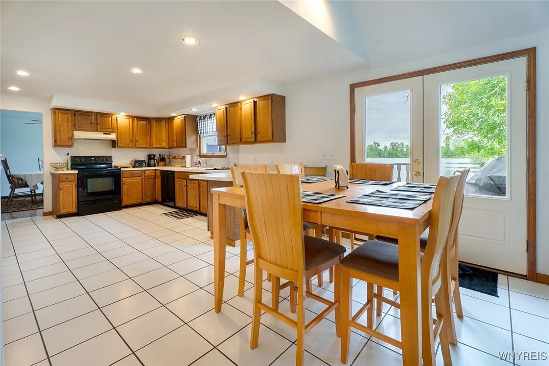 637 Kaymar Drive, Amherst, New York 14228, Amherst, New York 14228, 3 Bedrooms Bedrooms, 8 Rooms Rooms,3 BathroomsBathrooms,Residential,For Sale,637 Kaymar Drive, Amherst, New York 14228,B1611609