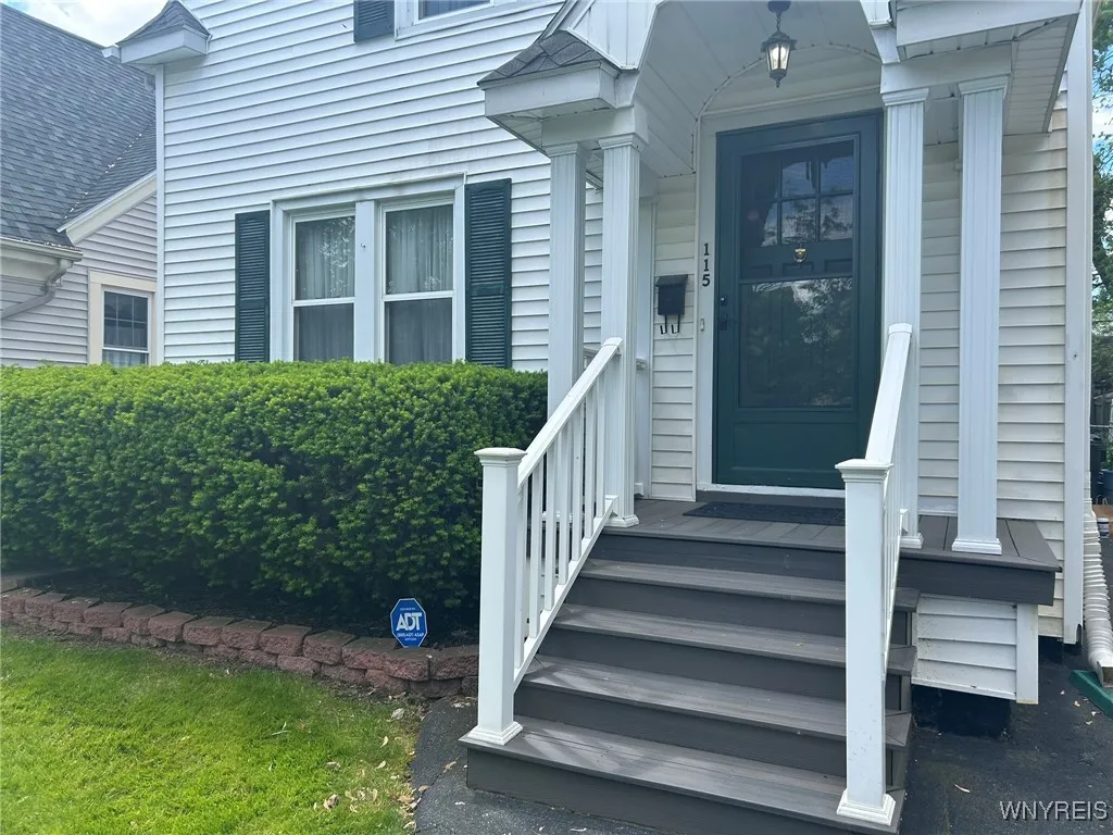 115 Nassau Avenue, Tonawanda-town, New York 14217, Tonawanda, New York 14217, 4 Bedrooms Bedrooms, 9 Rooms Rooms,1 BathroomBathrooms,Residential,Closed,115 Nassau Avenue, Tonawanda-town, New York 14217,B1611566