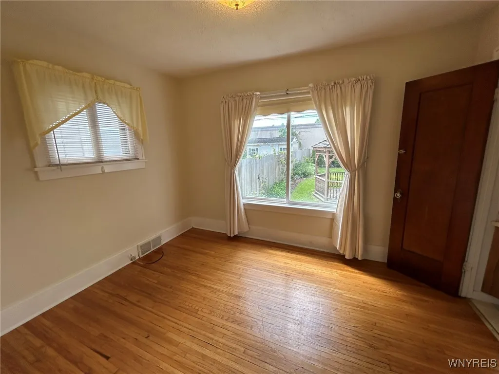115 Nassau Avenue, Tonawanda-town, New York 14217, Tonawanda, New York 14217, 4 Bedrooms Bedrooms, 9 Rooms Rooms,1 BathroomBathrooms,Residential,Closed,115 Nassau Avenue, Tonawanda-town, New York 14217,B1611566