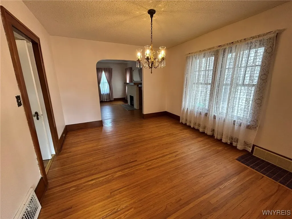 115 Nassau Avenue, Tonawanda-town, New York 14217, Tonawanda, New York 14217, 4 Bedrooms Bedrooms, 9 Rooms Rooms,1 BathroomBathrooms,Residential,Closed,115 Nassau Avenue, Tonawanda-town, New York 14217,B1611566