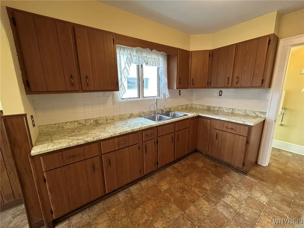 115 Nassau Avenue, Tonawanda-town, New York 14217, Tonawanda, New York 14217, 4 Bedrooms Bedrooms, 9 Rooms Rooms,1 BathroomBathrooms,Residential,Closed,115 Nassau Avenue, Tonawanda-town, New York 14217,B1611566