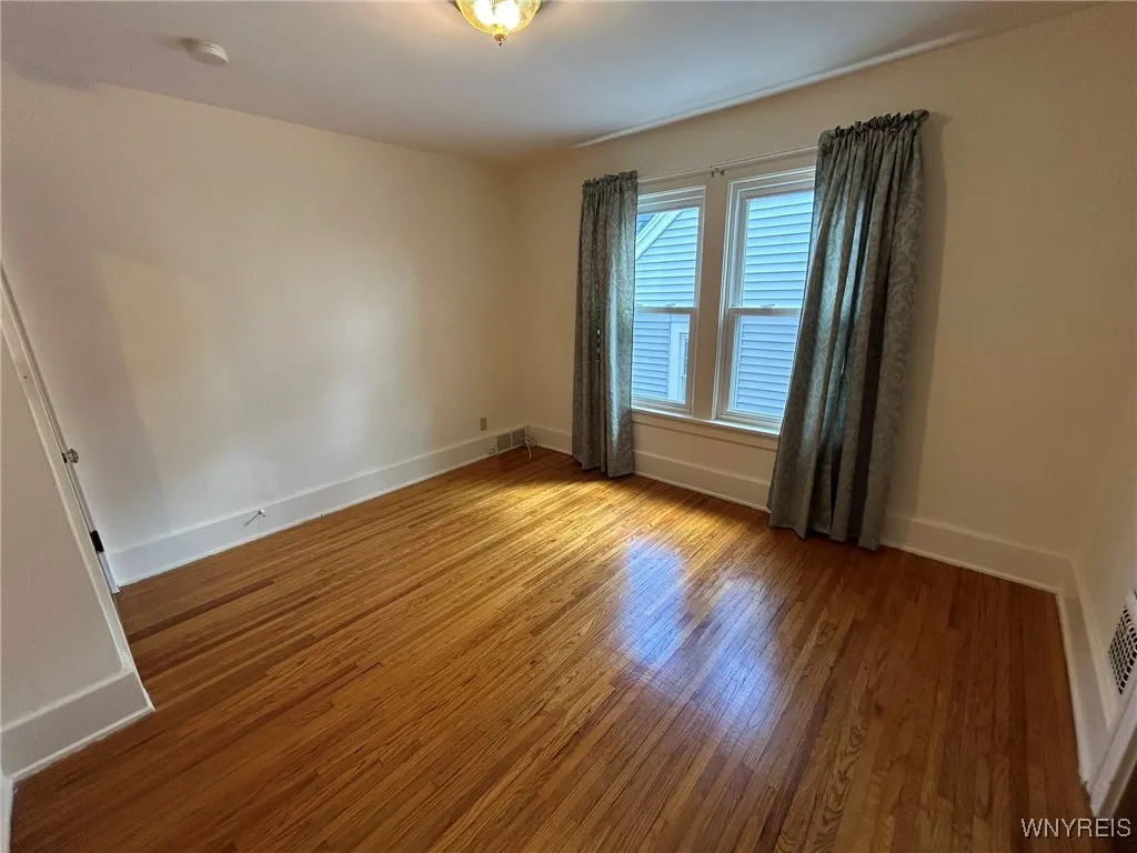115 Nassau Avenue, Tonawanda-town, New York 14217, Tonawanda, New York 14217, 4 Bedrooms Bedrooms, 9 Rooms Rooms,1 BathroomBathrooms,Residential,Closed,115 Nassau Avenue, Tonawanda-town, New York 14217,B1611566