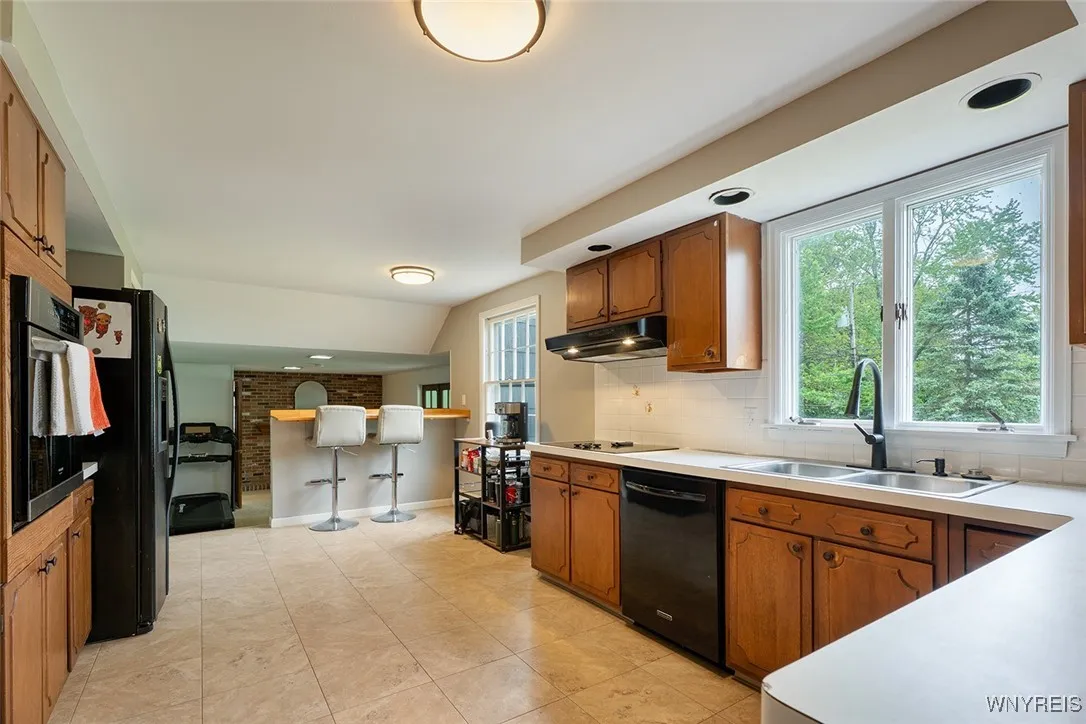 145 Ponderosa Drive, Amherst, New York 14221, Amherst, New York 14221, 4 Bedrooms Bedrooms, 9 Rooms Rooms,1 BathroomBathrooms,Residential,Closed,145 Ponderosa Drive, Amherst, New York 14221,B1611590