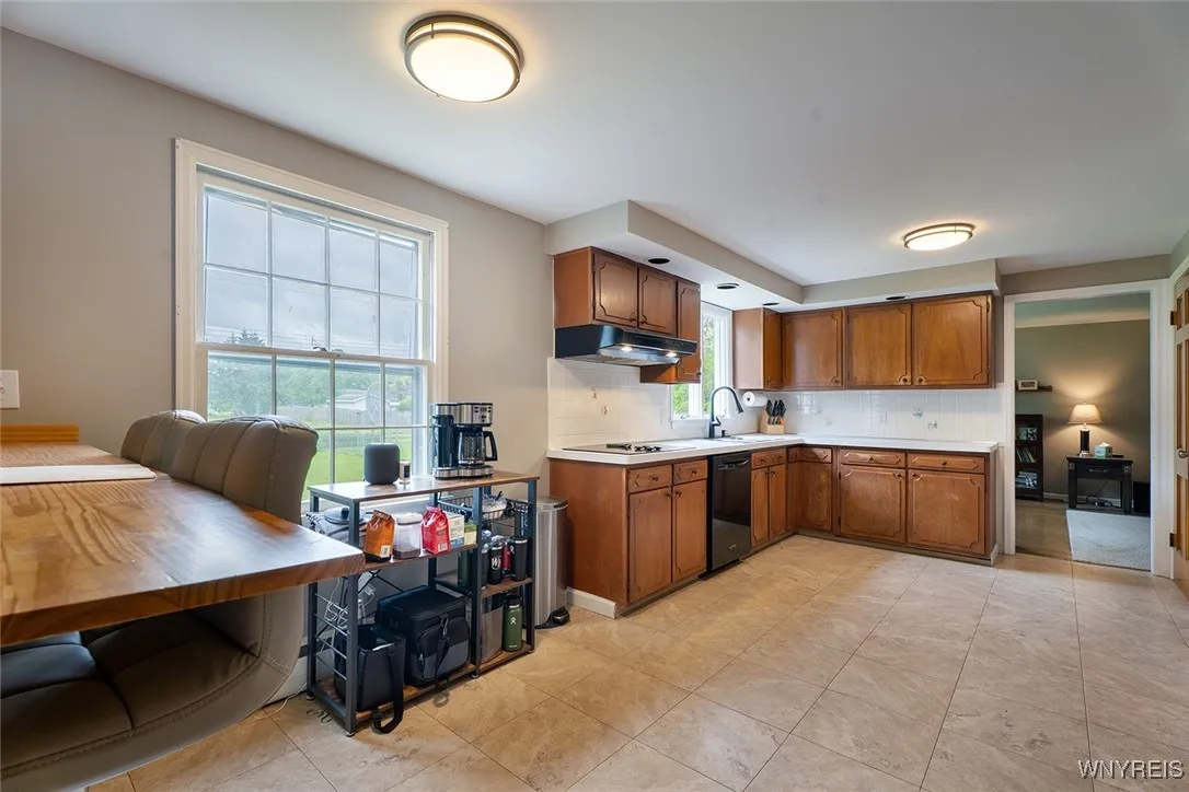 145 Ponderosa Drive, Amherst, New York 14221, Amherst, New York 14221, 4 Bedrooms Bedrooms, 9 Rooms Rooms,1 BathroomBathrooms,Residential,Closed,145 Ponderosa Drive, Amherst, New York 14221,B1611590