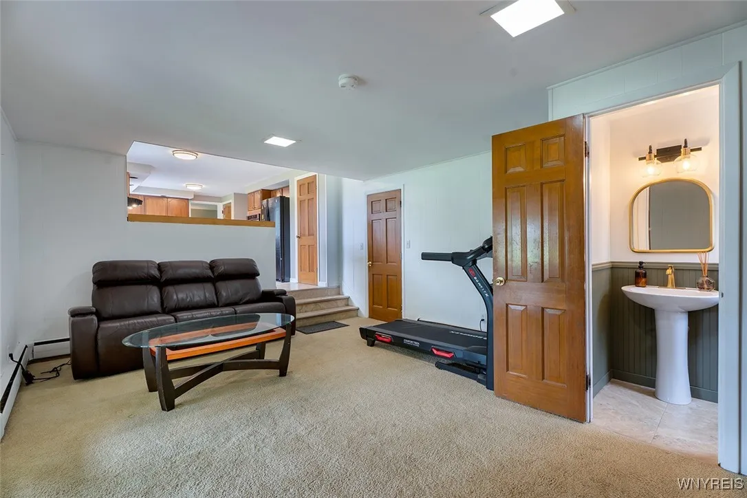 145 Ponderosa Drive, Amherst, New York 14221, Amherst, New York 14221, 4 Bedrooms Bedrooms, 9 Rooms Rooms,1 BathroomBathrooms,Residential,Closed,145 Ponderosa Drive, Amherst, New York 14221,B1611590