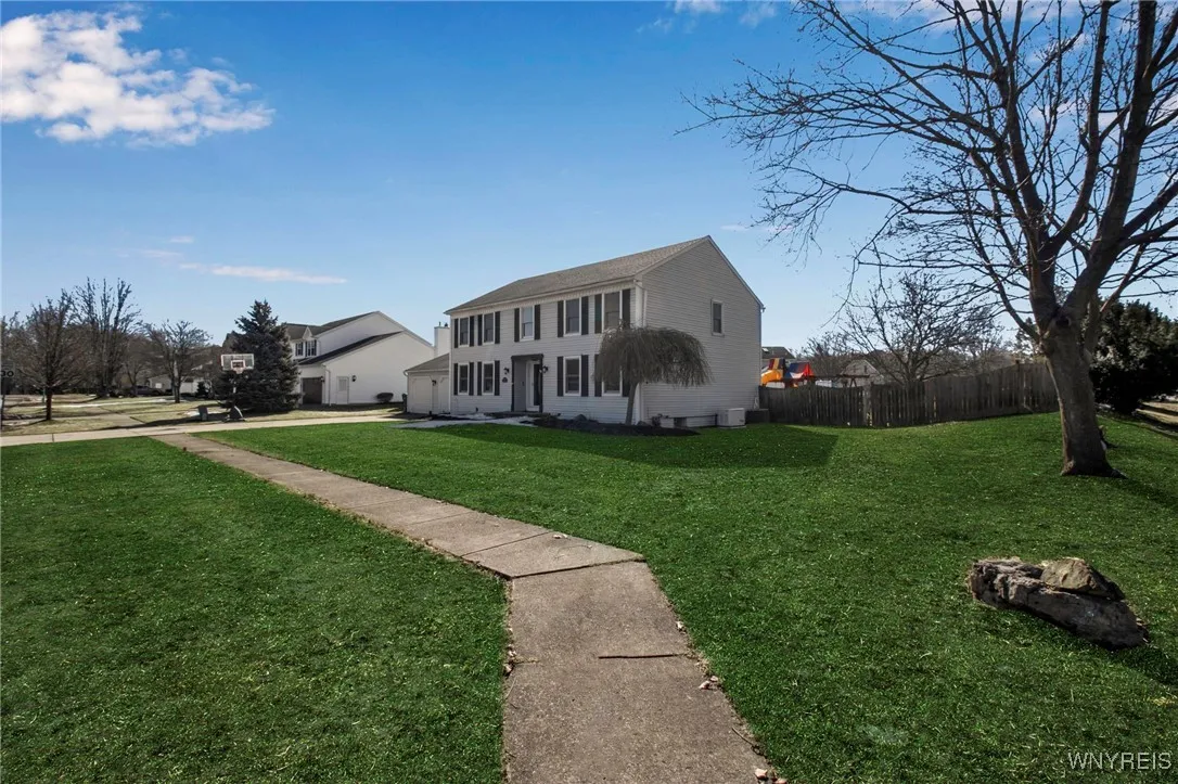 4507 Copperfield Drive, Hamburg, New York 14075, Hamburg, New York 14075, 3 Bedrooms Bedrooms, 10 Rooms Rooms,2 BathroomsBathrooms,Residential,Closed,4507 Copperfield Drive, Hamburg, New York 14075,0,B1611419
