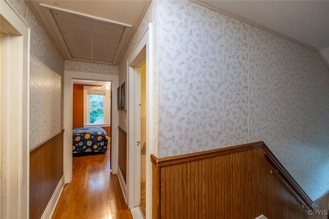 UPSTAIRS HALLWAY