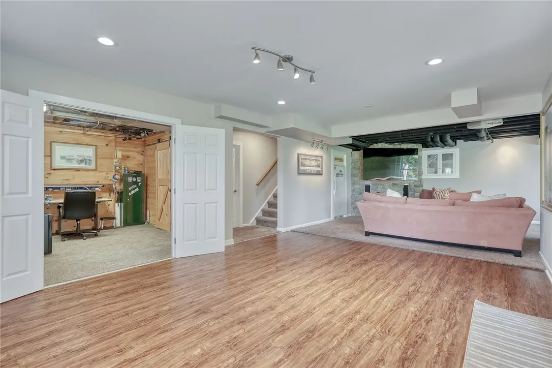 854 Esjay Drive, Victor, New York 14502, Victor, New York 14502, 4 Bedrooms Bedrooms, 10 Rooms Rooms,2 BathroomsBathrooms,Residential,Closed,854 Esjay Drive, Victor, New York 14502,R1610925