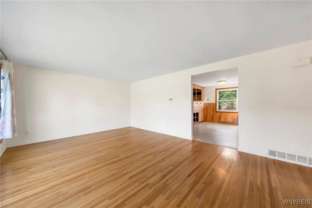 79 Alliger Drive, Tonawanda-city, New York 14150, Tonawanda, New York 14150, 3 Bedrooms Bedrooms, 5 Rooms Rooms,1 BathroomBathrooms,Residential,Closed,79 Alliger Drive, Tonawanda-city, New York 14150,B1611020