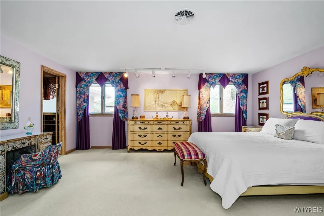 62 Hallam Road, Buffalo, New York 14216, Buffalo, New York 14216, 4 Bedrooms Bedrooms, 10 Rooms Rooms,3 BathroomsBathrooms,Residential,For Sale,62 Hallam Road, Buffalo, New York 14216,0,B1608839