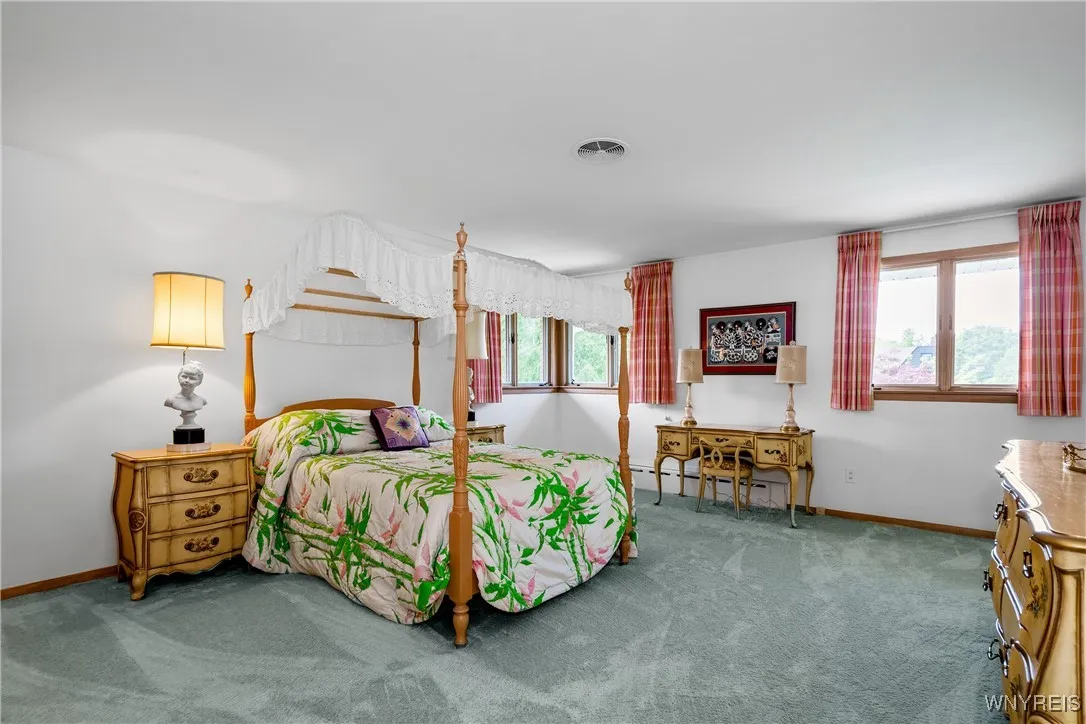 62 Hallam Road, Buffalo, New York 14216, Buffalo, New York 14216, 4 Bedrooms Bedrooms, 10 Rooms Rooms,3 BathroomsBathrooms,Residential,For Sale,62 Hallam Road, Buffalo, New York 14216,0,B1608839