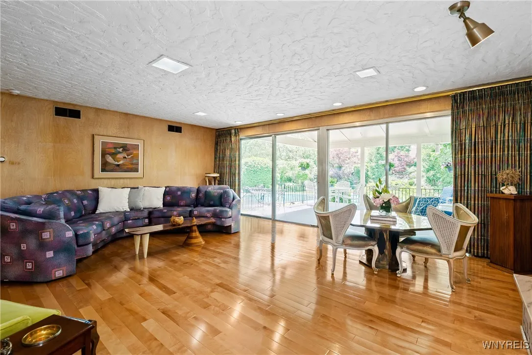 62 Hallam Road, Buffalo, New York 14216, Buffalo, New York 14216, 4 Bedrooms Bedrooms, 10 Rooms Rooms,3 BathroomsBathrooms,Residential,For Sale,62 Hallam Road, Buffalo, New York 14216,0,B1608839