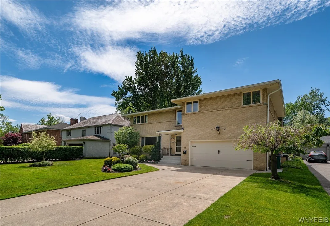 62 Hallam Road, Buffalo, New York 14216, Buffalo, New York 14216, 4 Bedrooms Bedrooms, 10 Rooms Rooms,3 BathroomsBathrooms,Residential,For Sale,62 Hallam Road, Buffalo, New York 14216,0,B1608839