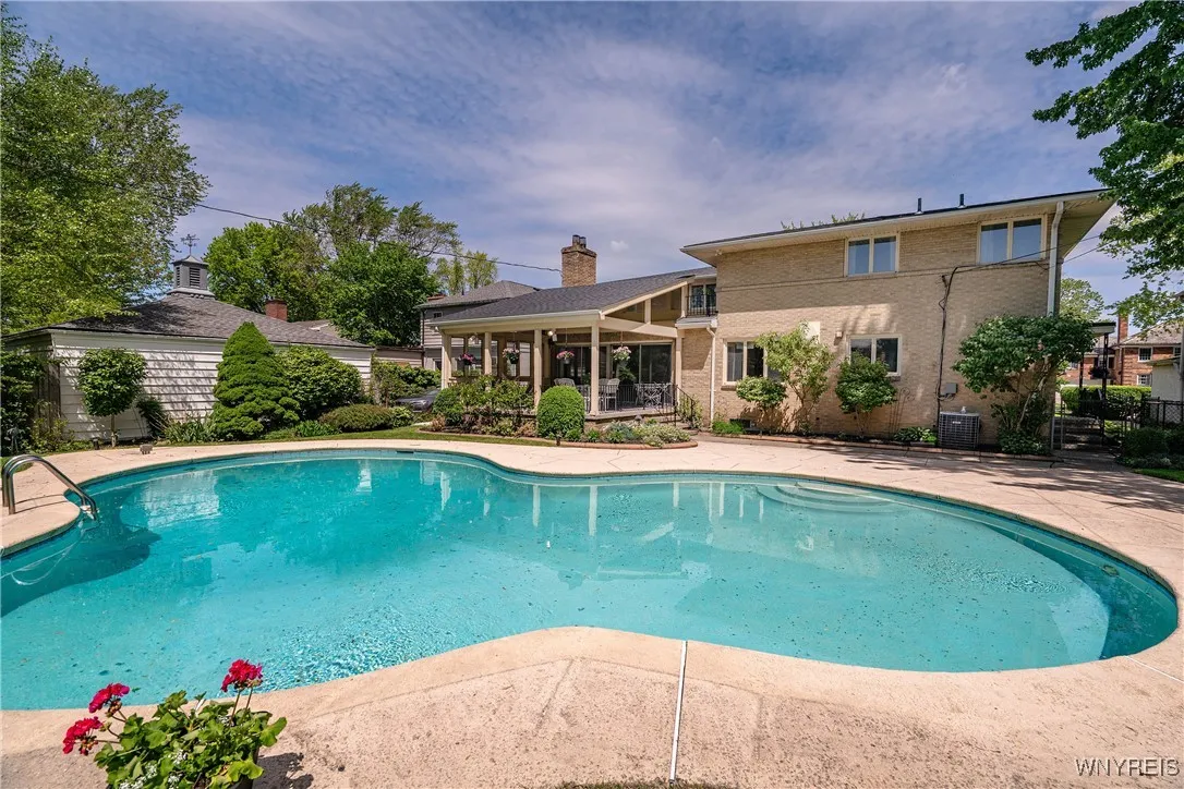 62 Hallam Road, Buffalo, New York 14216, Buffalo, New York 14216, 4 Bedrooms Bedrooms, 10 Rooms Rooms,3 BathroomsBathrooms,Residential,For Sale,62 Hallam Road, Buffalo, New York 14216,0,B1608839