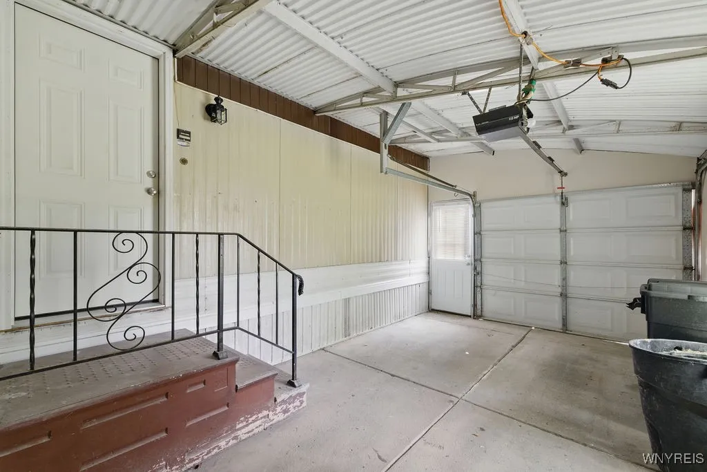 78 Burgundy Circle, West Seneca, New York 14224, West Seneca, New York 14224, 2 Bedrooms Bedrooms, 5 Rooms Rooms,1 BathroomBathrooms,Residential,Closed,78 Burgundy Circle, West Seneca, New York 14224,B1611611