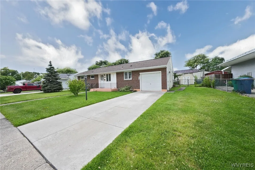1104 98th Street, Niagara Falls, New York 14304, Niagara Falls, New York 14304, 3 Bedrooms Bedrooms, 6 Rooms Rooms,1 BathroomBathrooms,Residential,Closed,1104 98th Street, Niagara Falls, New York 14304,B1611718