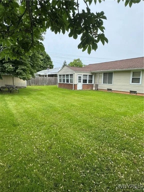1104 98th Street, Niagara Falls, New York 14304, Niagara Falls, New York 14304, 3 Bedrooms Bedrooms, 6 Rooms Rooms,1 BathroomBathrooms,Residential,Closed,1104 98th Street, Niagara Falls, New York 14304,B1611718