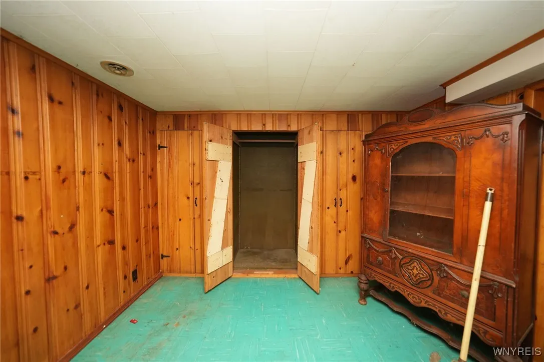 1104 98th Street, Niagara Falls, New York 14304, Niagara Falls, New York 14304, 3 Bedrooms Bedrooms, 6 Rooms Rooms,1 BathroomBathrooms,Residential,Closed,1104 98th Street, Niagara Falls, New York 14304,B1611718