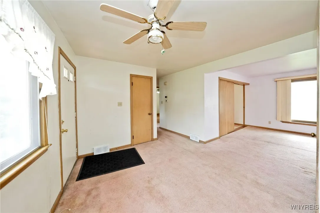 1104 98th Street, Niagara Falls, New York 14304, Niagara Falls, New York 14304, 3 Bedrooms Bedrooms, 6 Rooms Rooms,1 BathroomBathrooms,Residential,Closed,1104 98th Street, Niagara Falls, New York 14304,B1611718