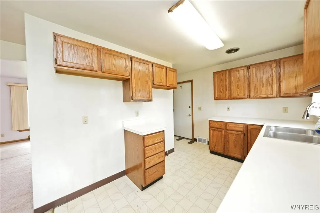 1104 98th Street, Niagara Falls, New York 14304, Niagara Falls, New York 14304, 3 Bedrooms Bedrooms, 6 Rooms Rooms,1 BathroomBathrooms,Residential,Closed,1104 98th Street, Niagara Falls, New York 14304,B1611718