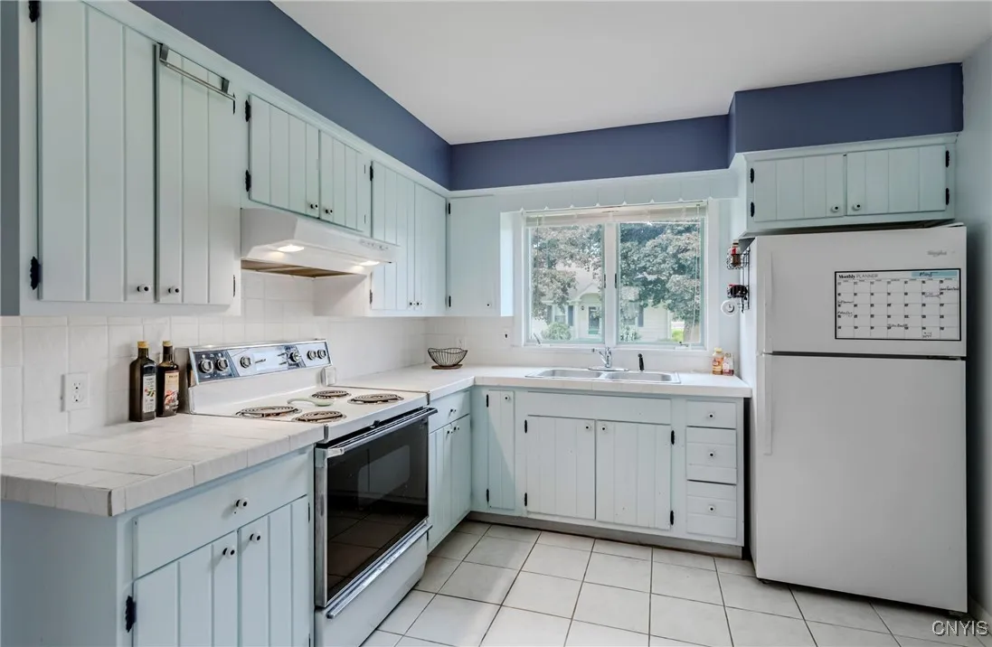 69 Clinton Street, New Hartford, New York 13417, New Hartford, New York 13417, 4 Bedrooms Bedrooms, 9 Rooms Rooms,2 BathroomsBathrooms,Residential,Closed,69 Clinton Street, New Hartford, New York 13417,0,S1610783