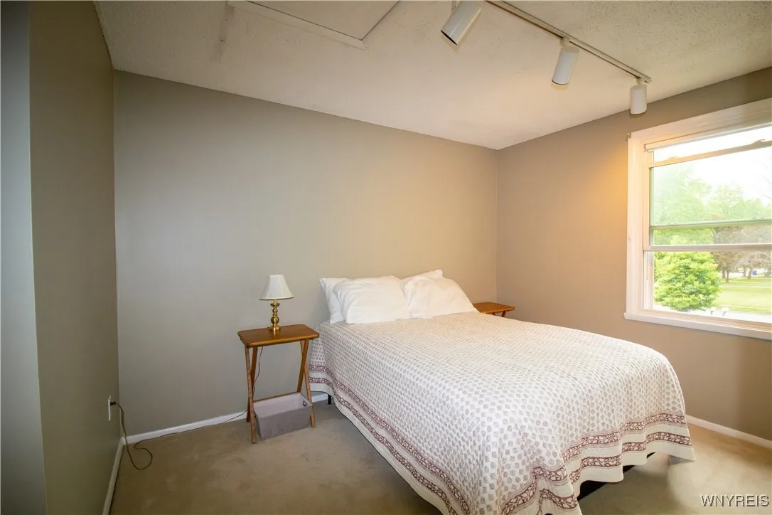 17 Apollo Drive, Amherst, New York 14228, Amherst, New York 14228, 3 Bedrooms Bedrooms, 8 Rooms Rooms,1 BathroomBathrooms,Residential,For Sale,17 Apollo Drive, Amherst, New York 14228,B1611699