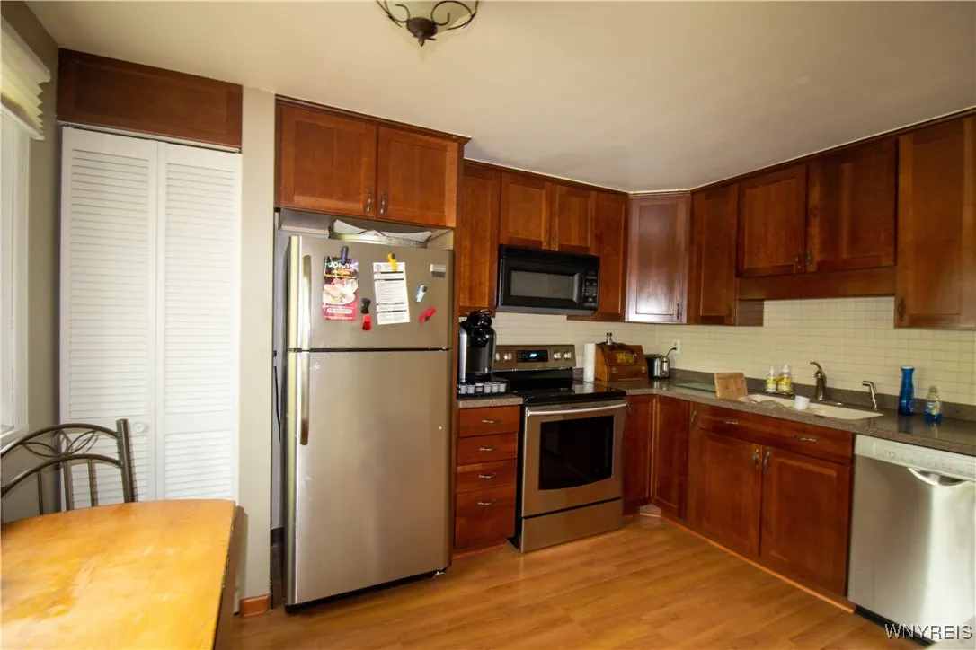 17 Apollo Drive, Amherst, New York 14228, Amherst, New York 14228, 3 Bedrooms Bedrooms, 8 Rooms Rooms,1 BathroomBathrooms,Residential,For Sale,17 Apollo Drive, Amherst, New York 14228,B1611699