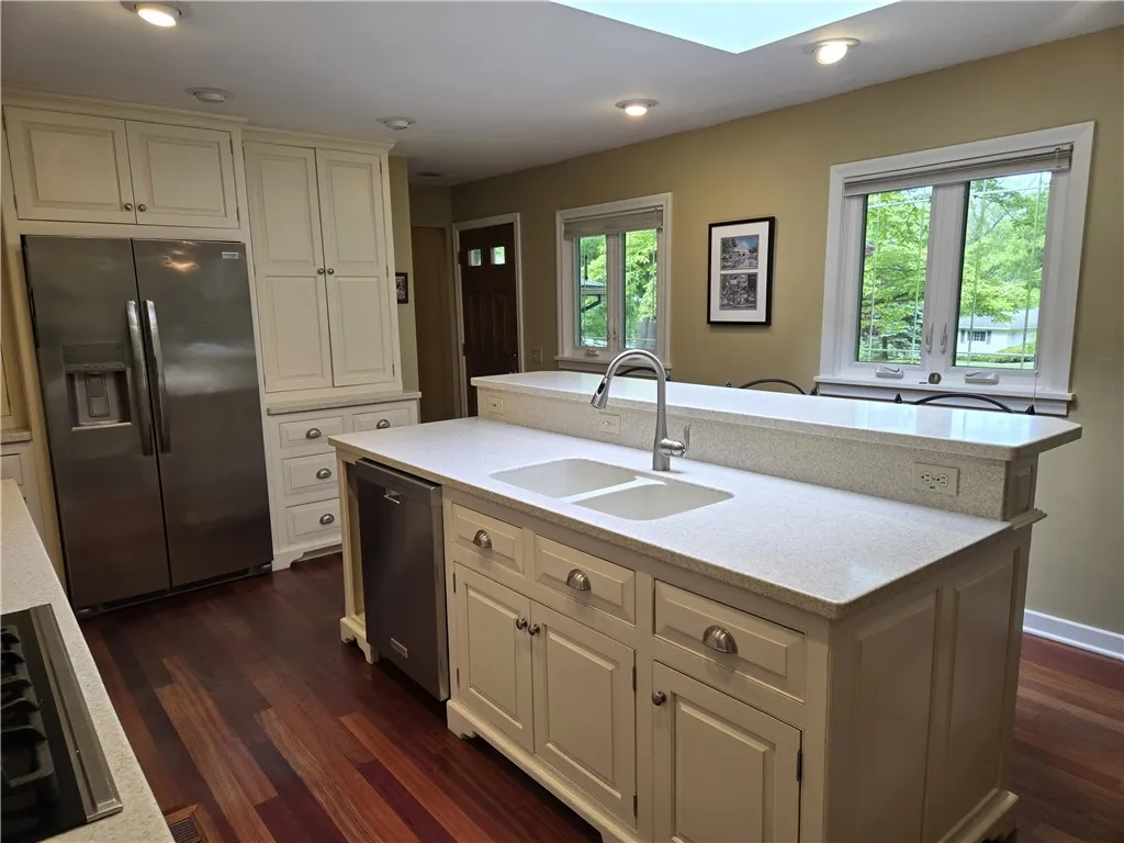 Just a few steps in and we enter the kitchen.