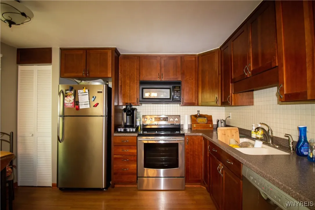 17 Apollo Drive, Amherst, New York 14228, Amherst, New York 14228, 3 Bedrooms Bedrooms, 8 Rooms Rooms,1 BathroomBathrooms,Residential,For Sale,17 Apollo Drive, Amherst, New York 14228,B1611807