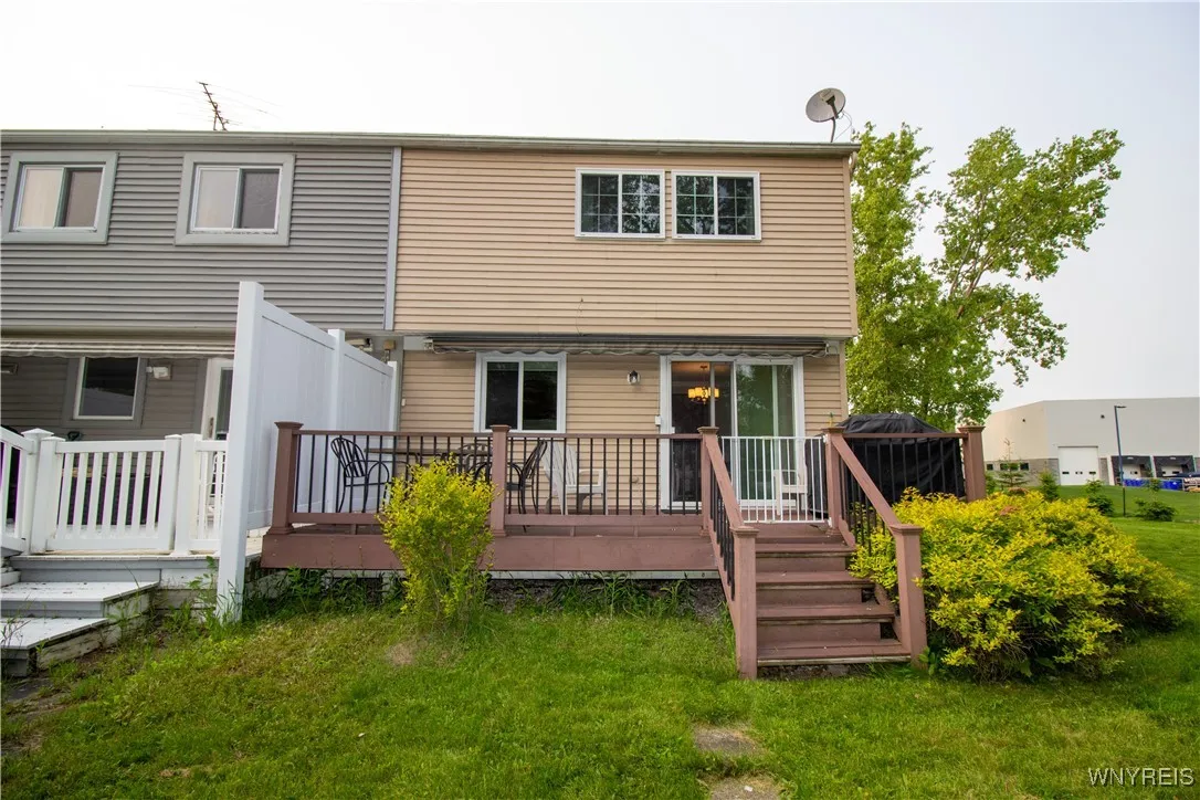 17 Apollo Drive, Amherst, New York 14228, Amherst, New York 14228, 3 Bedrooms Bedrooms, 8 Rooms Rooms,1 BathroomBathrooms,Residential,For Sale,17 Apollo Drive, Amherst, New York 14228,B1611807