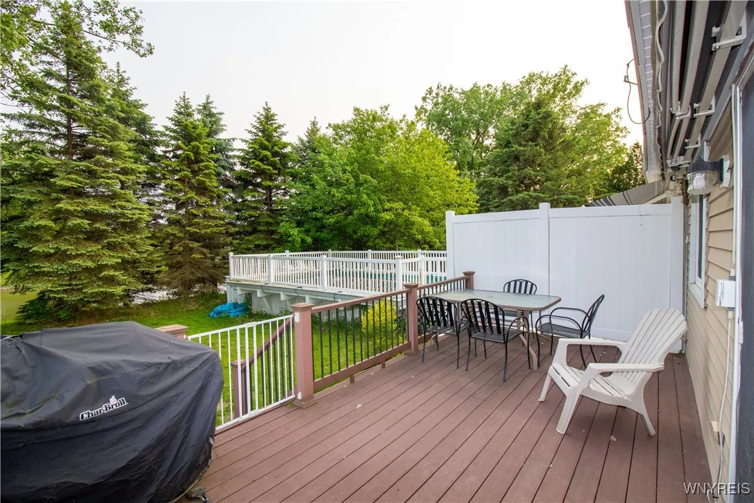17 Apollo Drive, Amherst, New York 14228, Amherst, New York 14228, 3 Bedrooms Bedrooms, 8 Rooms Rooms,1 BathroomBathrooms,Residential,For Sale,17 Apollo Drive, Amherst, New York 14228,B1611807