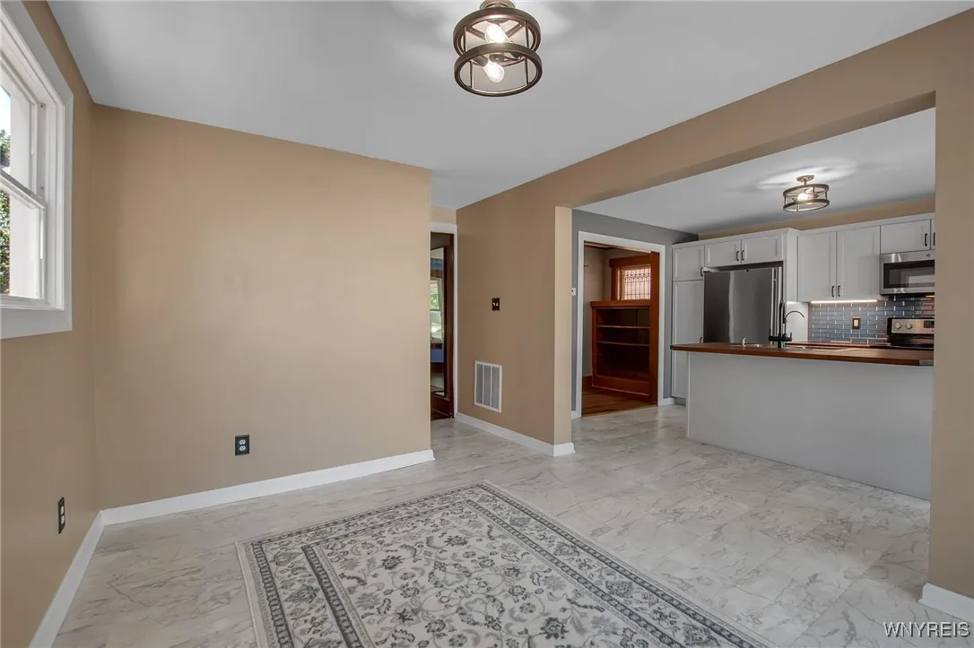 187 Crestwood Avenue, Buffalo, New York 14216, Buffalo, New York 14216, 3 Bedrooms Bedrooms, 9 Rooms Rooms,1 BathroomBathrooms,Residential,Closed,187 Crestwood Avenue, Buffalo, New York 14216,B1610995