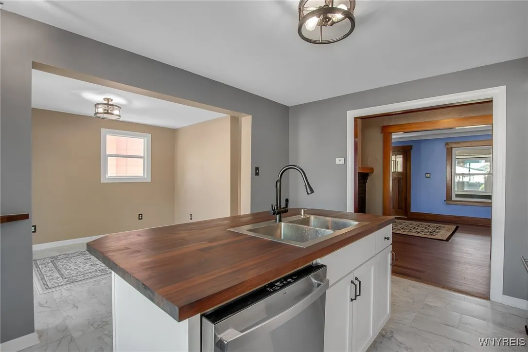 187 Crestwood Avenue, Buffalo, New York 14216, Buffalo, New York 14216, 3 Bedrooms Bedrooms, 9 Rooms Rooms,1 BathroomBathrooms,Residential,Closed,187 Crestwood Avenue, Buffalo, New York 14216,B1610995