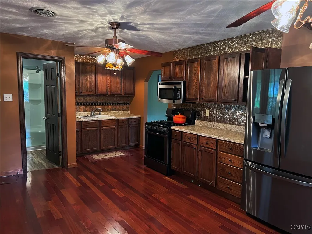 5384 Foster Street, Verona, New York 13054, Verona, New York 13054, 2 Bedrooms Bedrooms, 6 Rooms Rooms,1 BathroomBathrooms,Residential,Closed,5384 Foster Street, Verona, New York 13054,S1609885