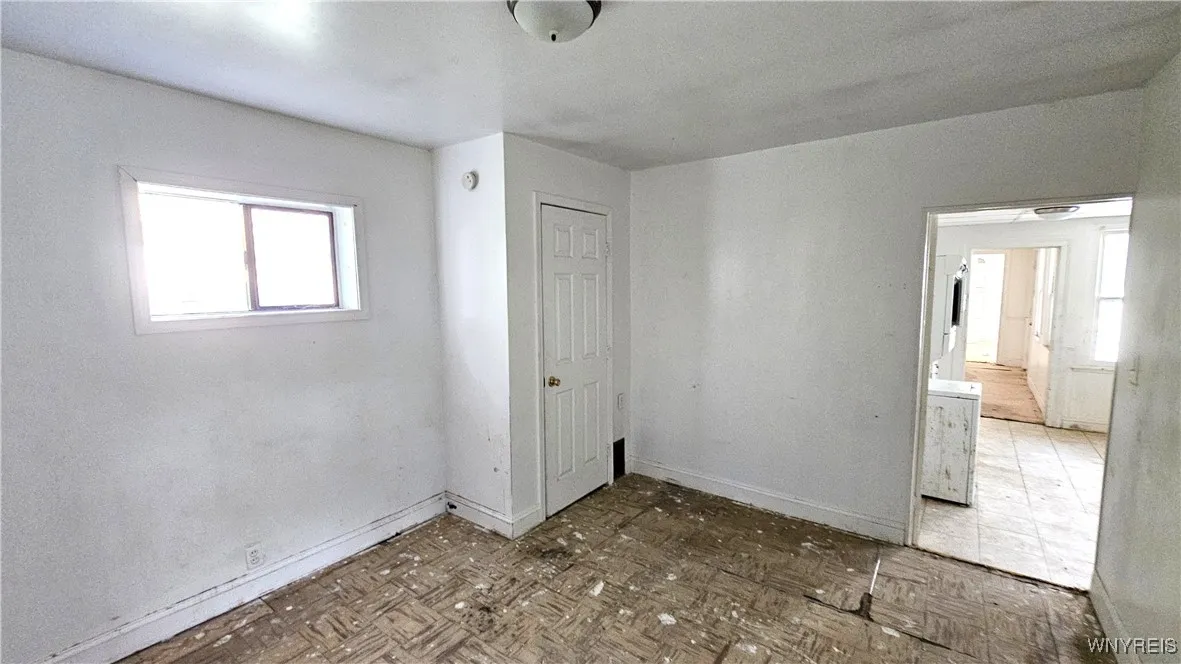 198 Mulberry Street, Buffalo, New York 14204, Buffalo, New York 14204, 4 Bedrooms Bedrooms, 8 Rooms Rooms,1 BathroomBathrooms,Residential,For Sale,198 Mulberry Street, Buffalo, New York 14204,B1611650