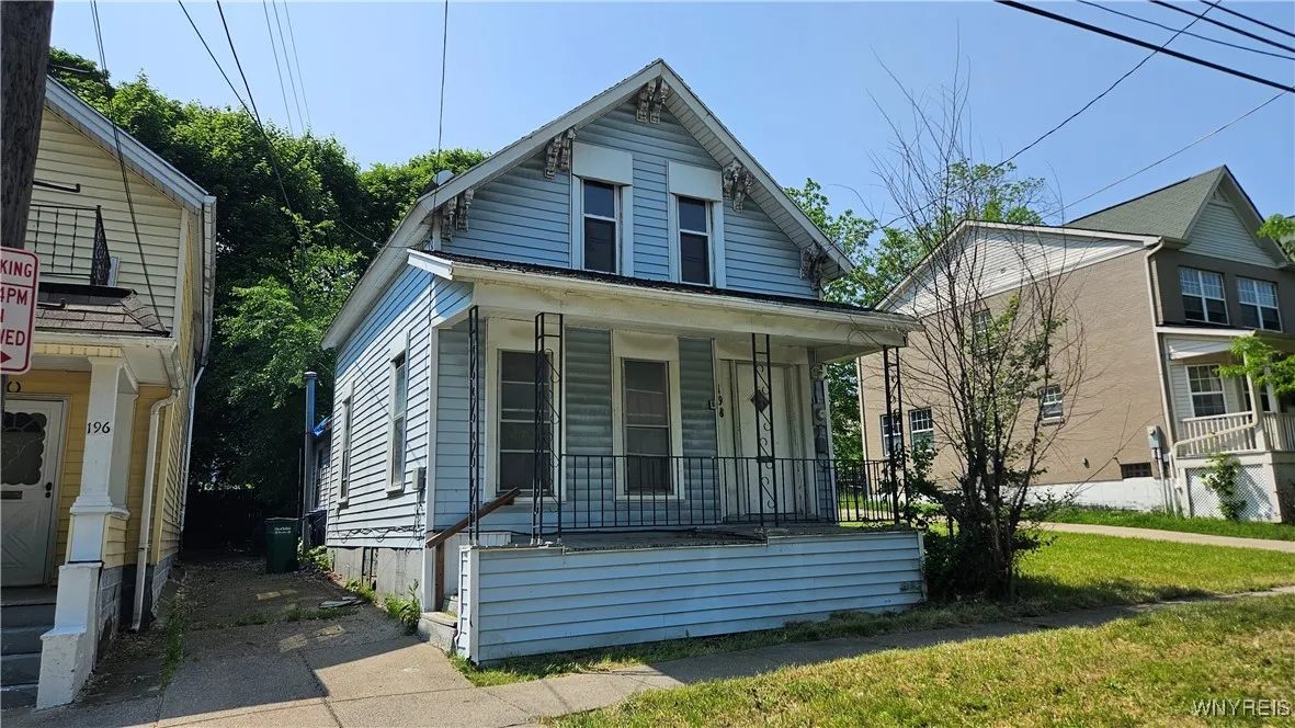 198 Mulberry Street, Buffalo, New York 14204, Buffalo, New York 14204, 4 Bedrooms Bedrooms, 8 Rooms Rooms,1 BathroomBathrooms,Residential,For Sale,198 Mulberry Street, Buffalo, New York 14204,B1611650