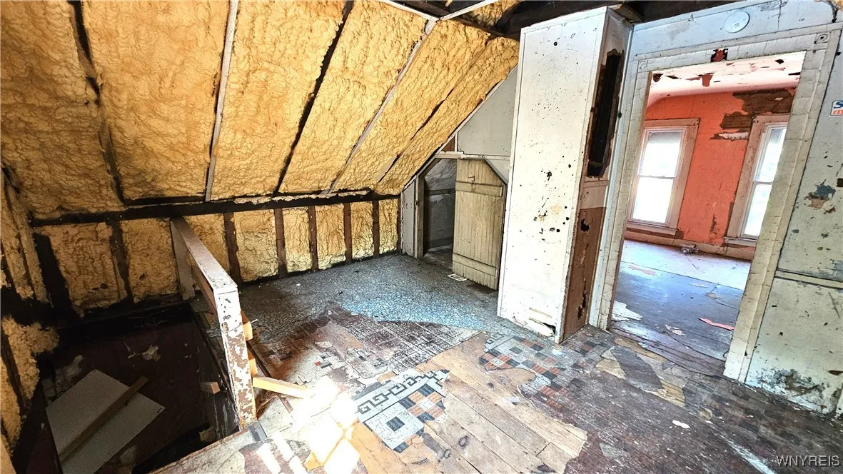 198 Mulberry Street, Buffalo, New York 14204, Buffalo, New York 14204, 4 Bedrooms Bedrooms, 8 Rooms Rooms,1 BathroomBathrooms,Residential,For Sale,198 Mulberry Street, Buffalo, New York 14204,B1611650