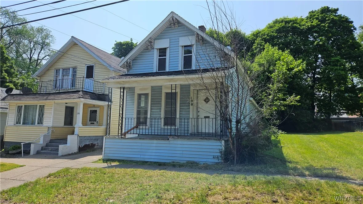 198 Mulberry Street, Buffalo, New York 14204, Buffalo, New York 14204, 4 Bedrooms Bedrooms, 8 Rooms Rooms,1 BathroomBathrooms,Residential,For Sale,198 Mulberry Street, Buffalo, New York 14204,B1611650