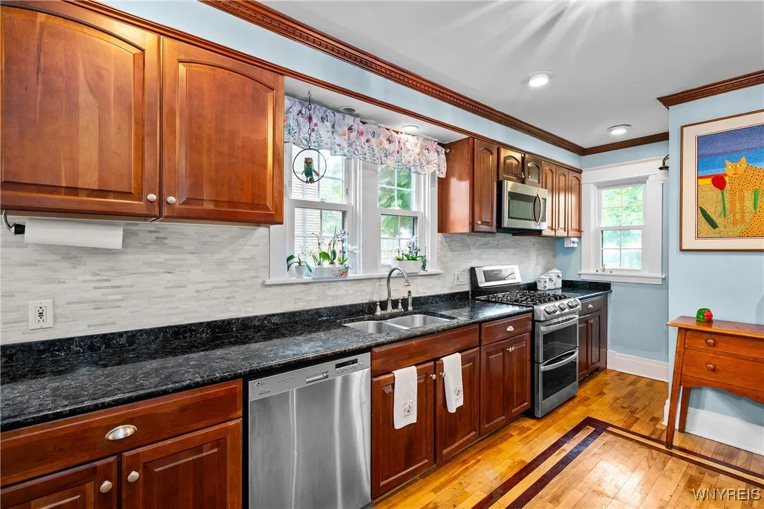 1078 Amherst Street, Buffalo, New York 14216, Buffalo, New York 14216, 3 Bedrooms Bedrooms, 9 Rooms Rooms,2 BathroomsBathrooms,Residential,Closed,1078 Amherst Street, Buffalo, New York 14216,0,B1611030