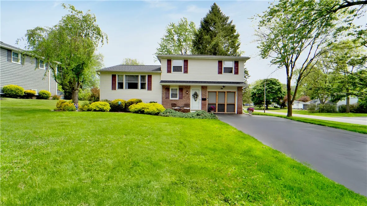 42 Rigney Lane, Greece, New York 14612, Greece, New York 14612, 3 Bedrooms Bedrooms, 6 Rooms Rooms,1 BathroomBathrooms,Residential,Closed,42 Rigney Lane, Greece, New York 14612,R1610052