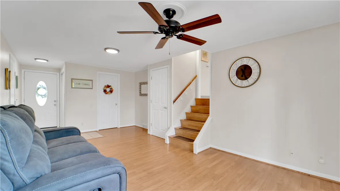 42 Rigney Lane, Greece, New York 14612, Greece, New York 14612, 3 Bedrooms Bedrooms, 6 Rooms Rooms,1 BathroomBathrooms,Residential,Closed,42 Rigney Lane, Greece, New York 14612,R1610052