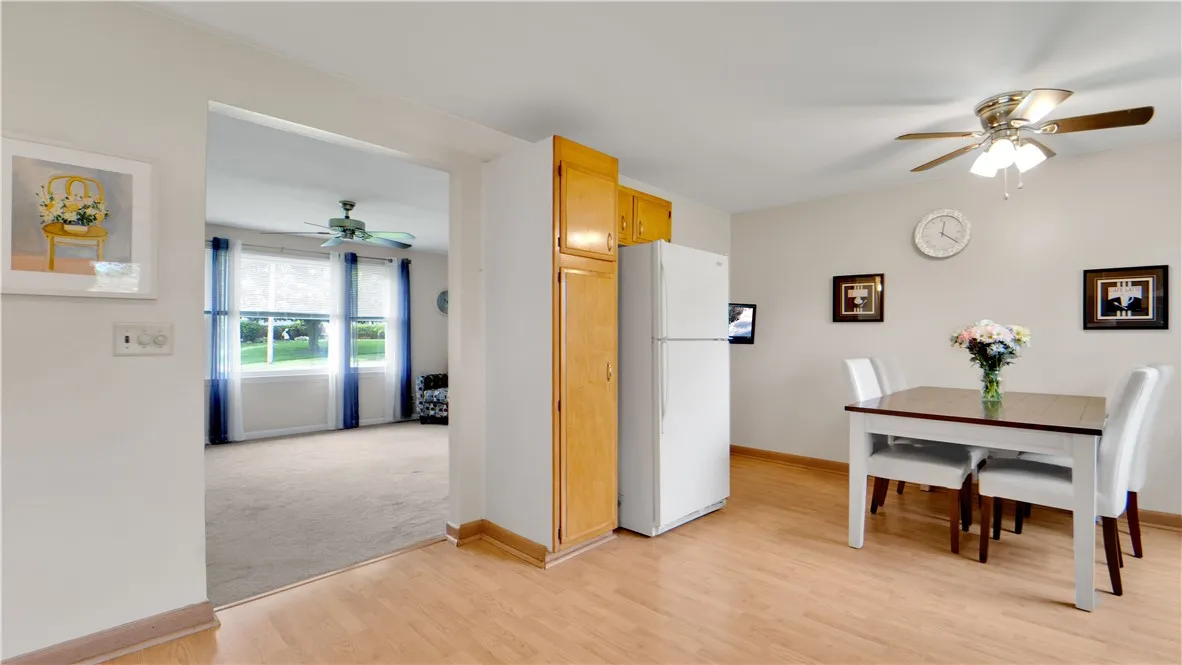 42 Rigney Lane, Greece, New York 14612, Greece, New York 14612, 3 Bedrooms Bedrooms, 6 Rooms Rooms,1 BathroomBathrooms,Residential,Closed,42 Rigney Lane, Greece, New York 14612,R1610052