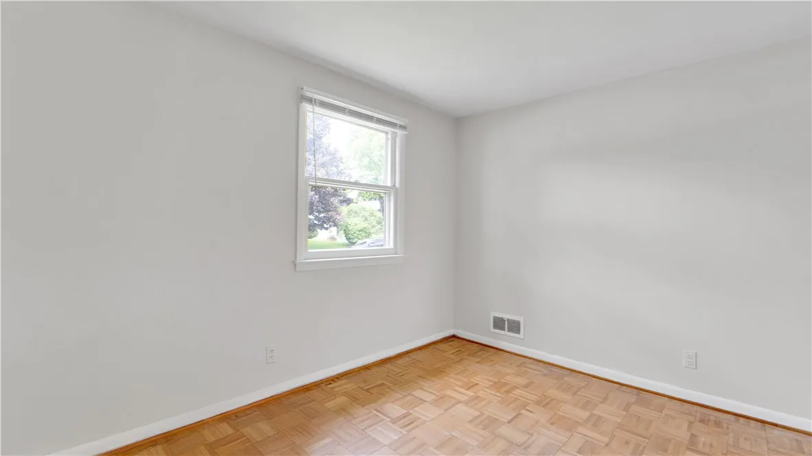 42 Rigney Lane, Greece, New York 14612, Greece, New York 14612, 3 Bedrooms Bedrooms, 6 Rooms Rooms,1 BathroomBathrooms,Residential,Closed,42 Rigney Lane, Greece, New York 14612,R1610052