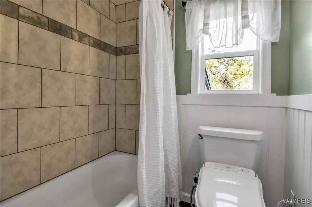 2653 Wende Road, Alden, New York 14004, Alden, New York 14004, 3 Bedrooms Bedrooms, 8 Rooms Rooms,1 BathroomBathrooms,Residential,Closed,2653 Wende Road, Alden, New York 14004,0,B1611465