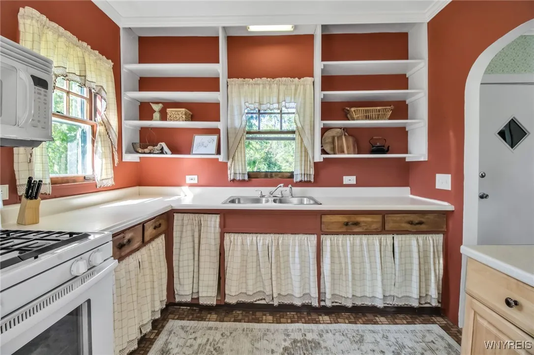 2653 Wende Road, Alden, New York 14004, Alden, New York 14004, 3 Bedrooms Bedrooms, 8 Rooms Rooms,1 BathroomBathrooms,Residential,Closed,2653 Wende Road, Alden, New York 14004,0,B1611465