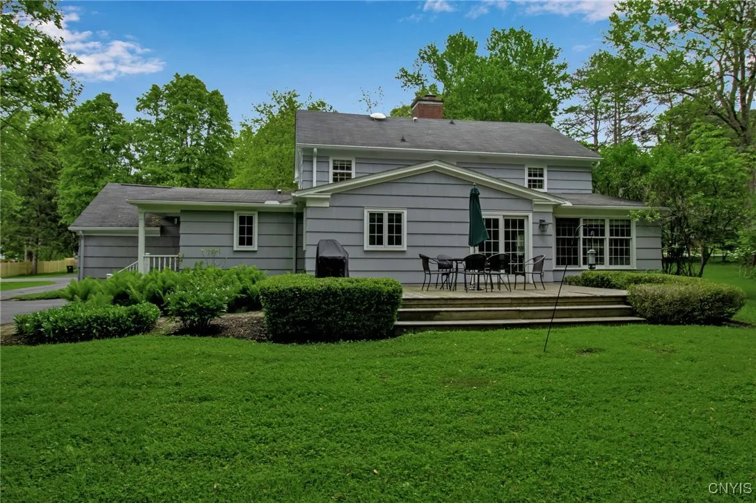 11 S Meadow Dr, Orchard Park, New York 14127, Orchard Park, New York 14127, 4 Bedrooms Bedrooms, 10 Rooms Rooms,3 BathroomsBathrooms,Residential,For Sale,11 S Meadow Dr, Orchard Park, New York 14127,S1611425