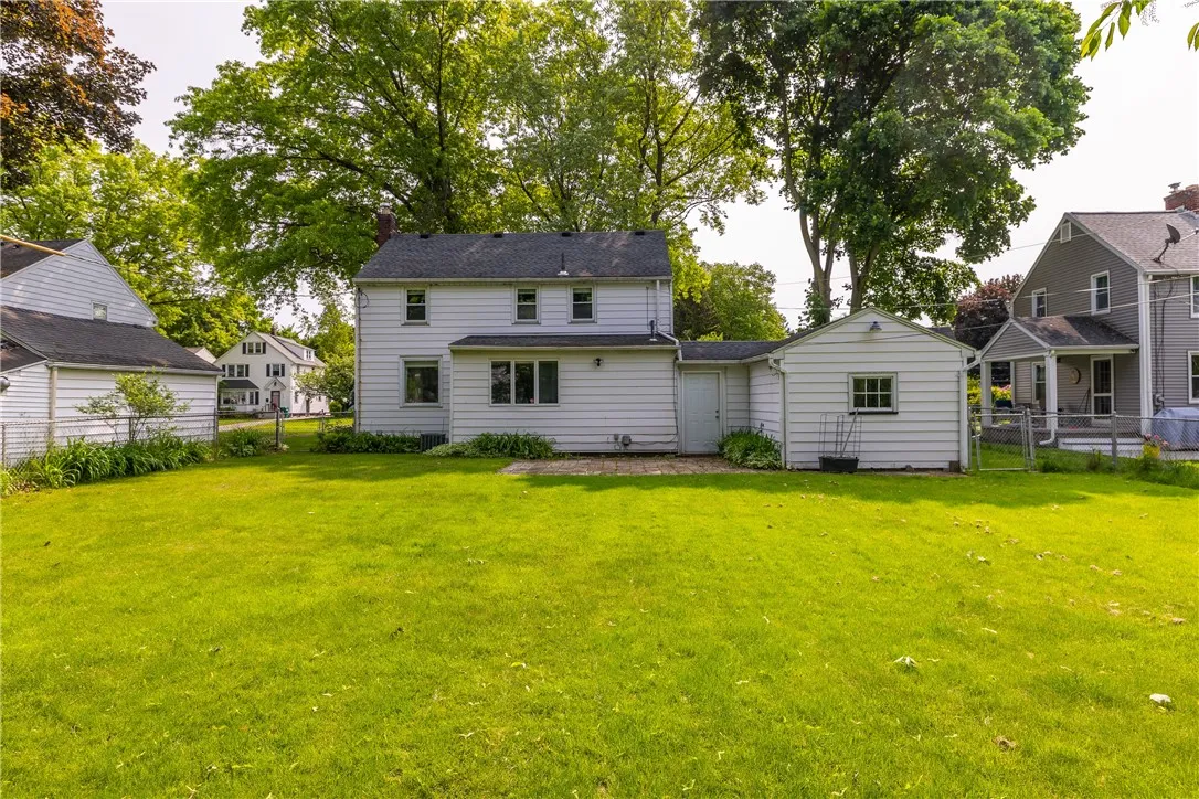 1711 N Winton Road, Irondequoit, New York 14609, Irondequoit, New York 14609, 3 Bedrooms Bedrooms, 7 Rooms Rooms,1 BathroomBathrooms,Residential,Closed,1711 N Winton Road, Irondequoit, New York 14609,R1611822