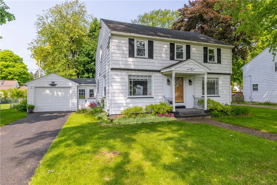 1711 N Winton Road, Irondequoit, New York 14609, Irondequoit, New York 14609, 3 Bedrooms Bedrooms, 7 Rooms Rooms,1 BathroomBathrooms,Residential,Closed,1711 N Winton Road, Irondequoit, New York 14609,R1611822